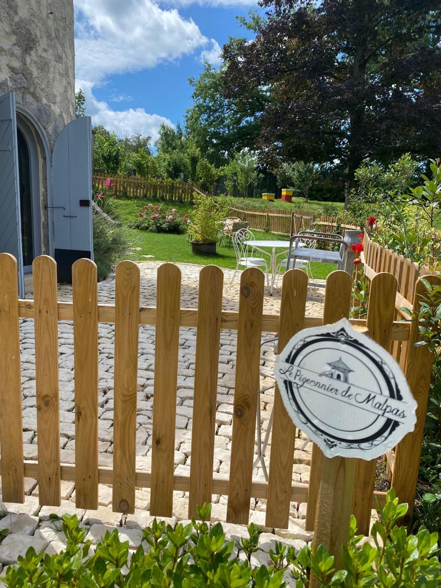 Le Colombier De Malpas Bed & Breakfast Quingey Eksteriør bilde